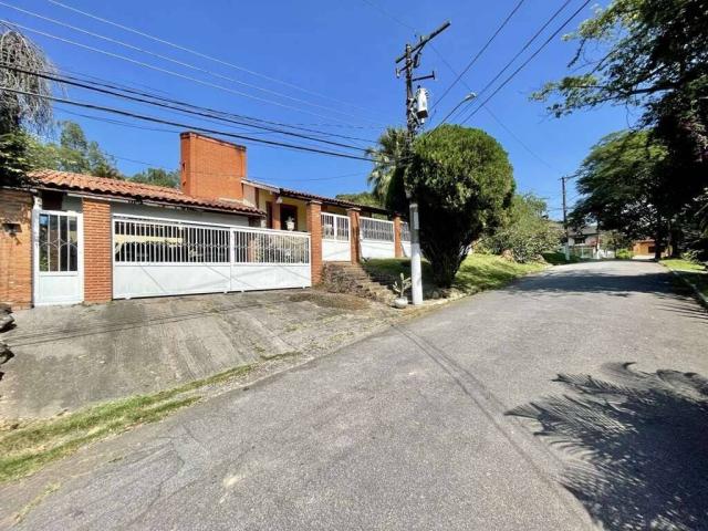 Casa para Venda em Carapicuíba - 1