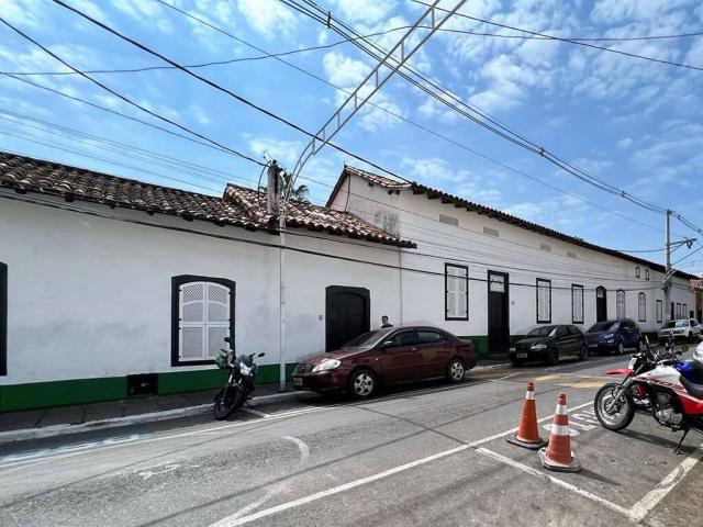 Casa para Venda em Santana de Parnaíba - 1